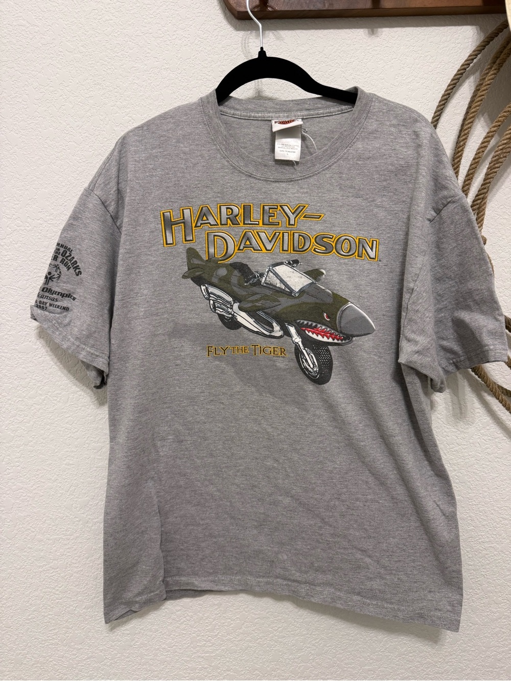 Harley-Davidson Gray Short Sleeve 'Fly the Tiger' Graphic Tee